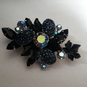 Vintage Judy Lee Black and Aurura Borealis Pin
